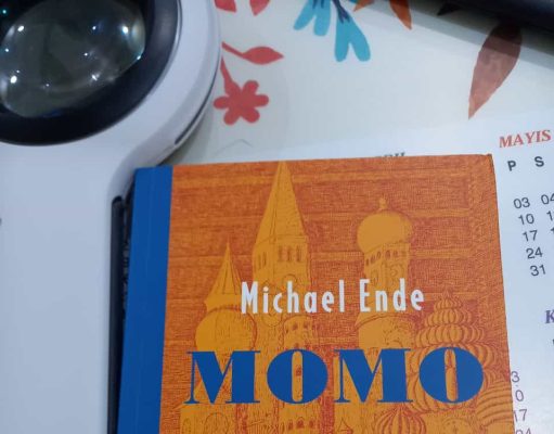 İçindeki Momo’yu Bulmak | Emine Sümeyye Ünal